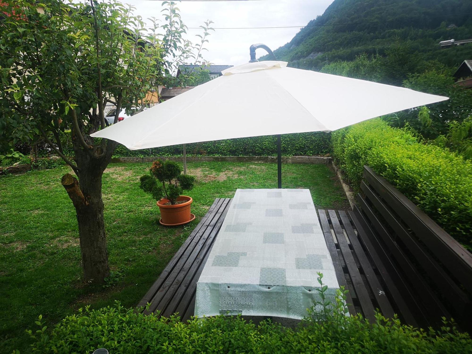 Kiara Rooms Jesenice Exterior foto